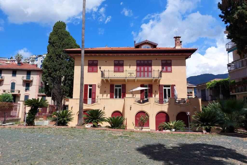 Gassa Flexyrent, Terrace - Parking - Wifi Apartment Rapallo